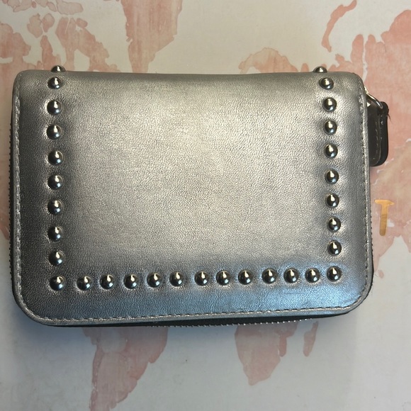 J&M Davidson SMALL ZIP AROUND PURSE WITH STUDS Leather Case Wallet Long Silver - Picture 5 of 16